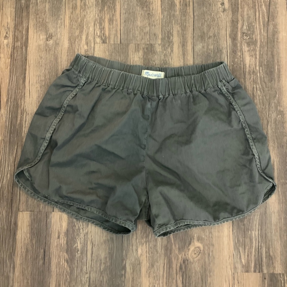 Madewell olive green Linen shorts size small